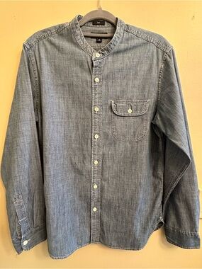 J. Crew Men's Light Blue Denim Band-Collar Shirt Size Medium